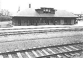 #011 railroad station, circa apr 1917